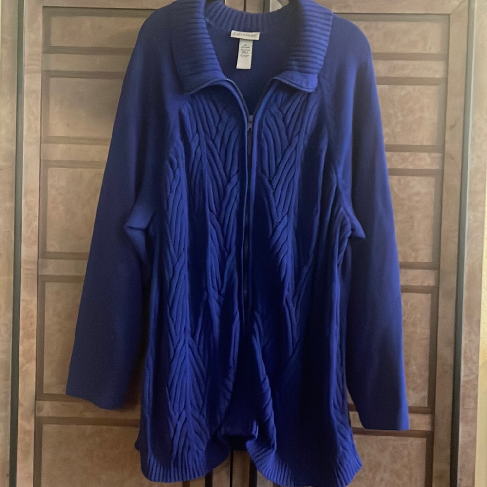 Sweater with zipper